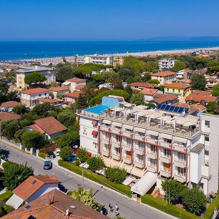 Hotel Nuova Sabrina Marina di Pietrasanta Esterno foto