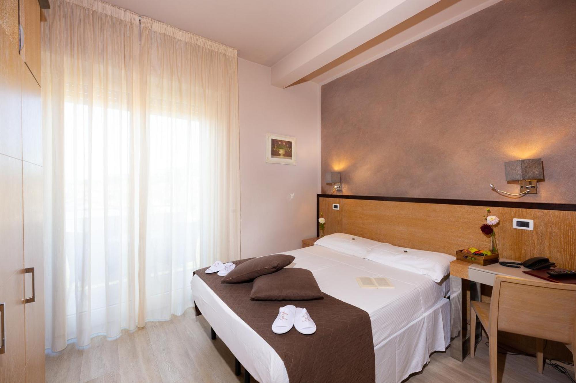 Hotel Nuova Sabrina Marina di Pietrasanta Esterno foto