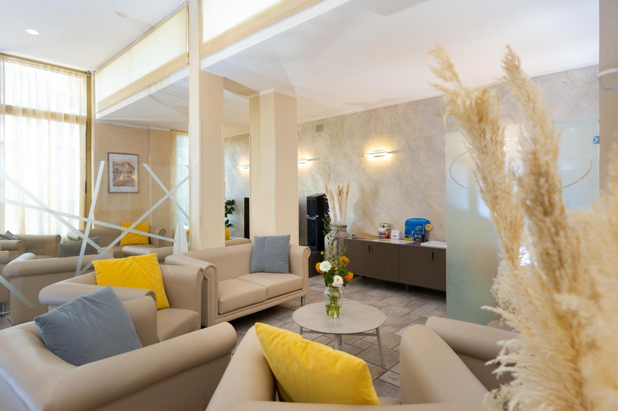 Hotel Nuova Sabrina Marina di Pietrasanta Esterno foto