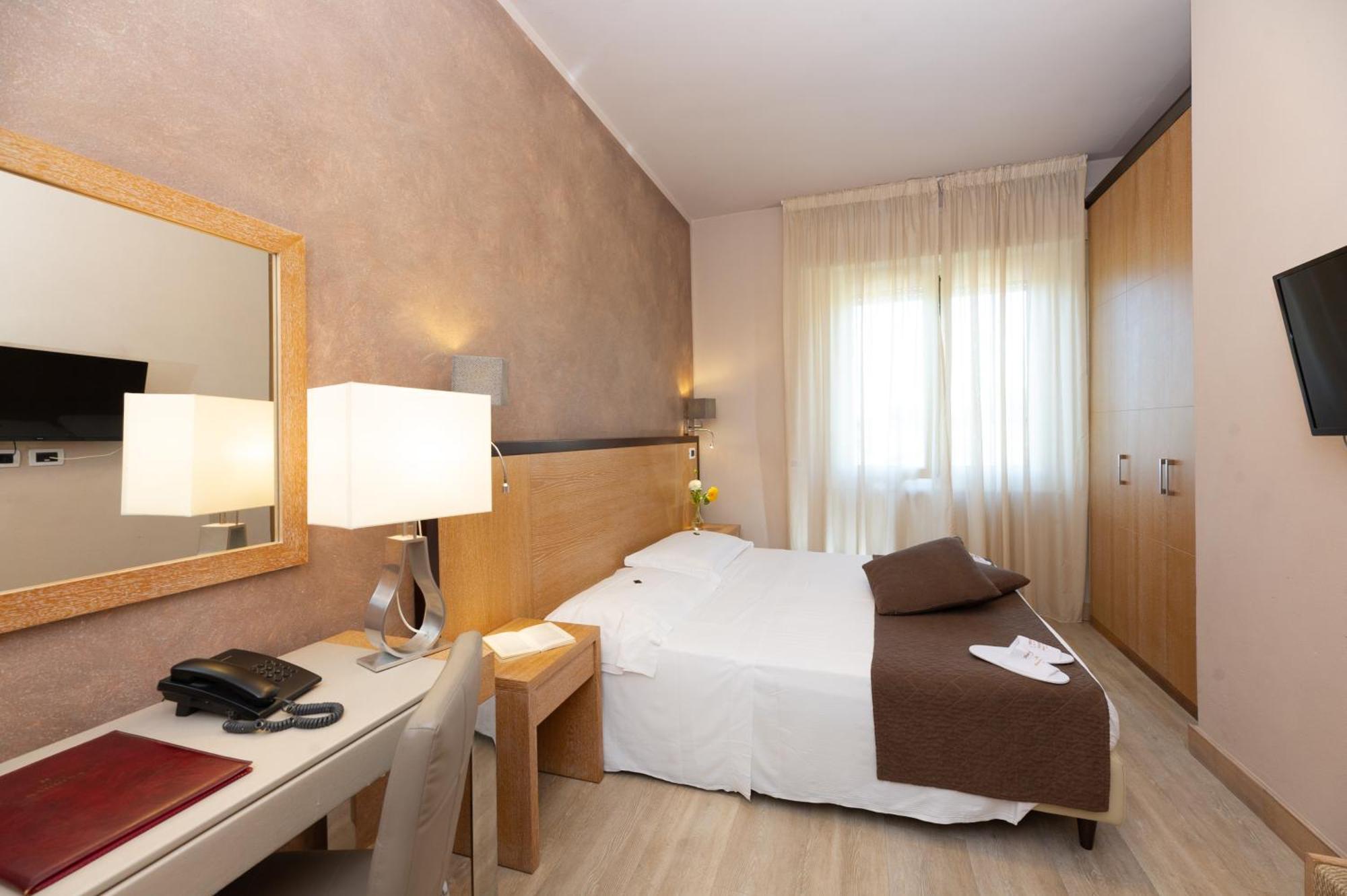Hotel Nuova Sabrina Marina di Pietrasanta Esterno foto