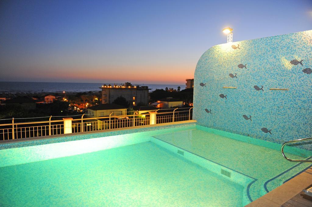 Hotel Nuova Sabrina Marina di Pietrasanta Esterno foto
