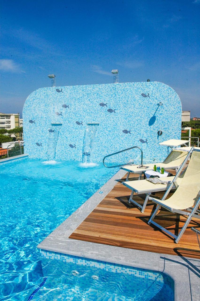 Hotel Nuova Sabrina Marina di Pietrasanta Esterno foto