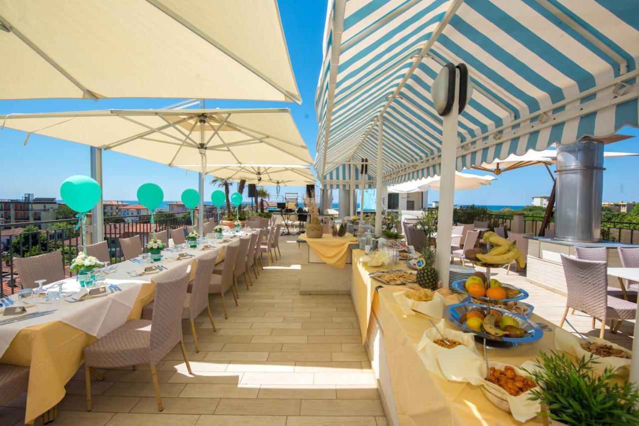 Hotel Nuova Sabrina Marina di Pietrasanta Esterno foto