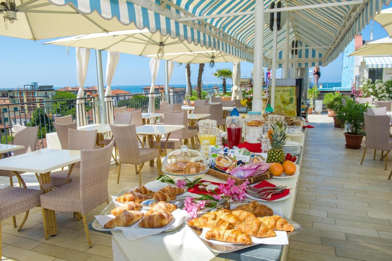Hotel Nuova Sabrina Marina di Pietrasanta Esterno foto